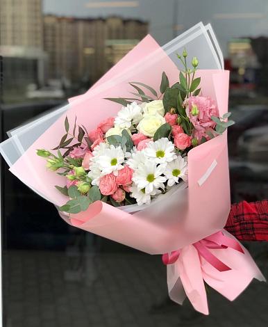 Букет цветов из: Розы, Лизиантусы и Хризантемы в Садовом Республика Дагестан